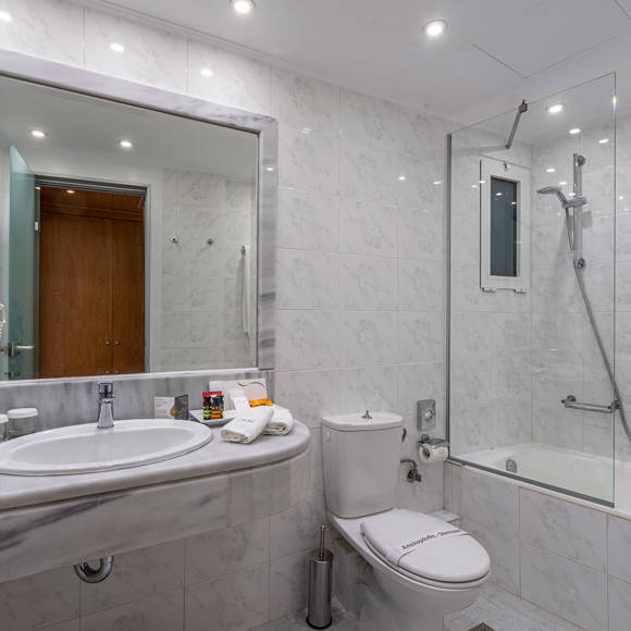 Kydon City Hotel Chania Family Suite Square View 6